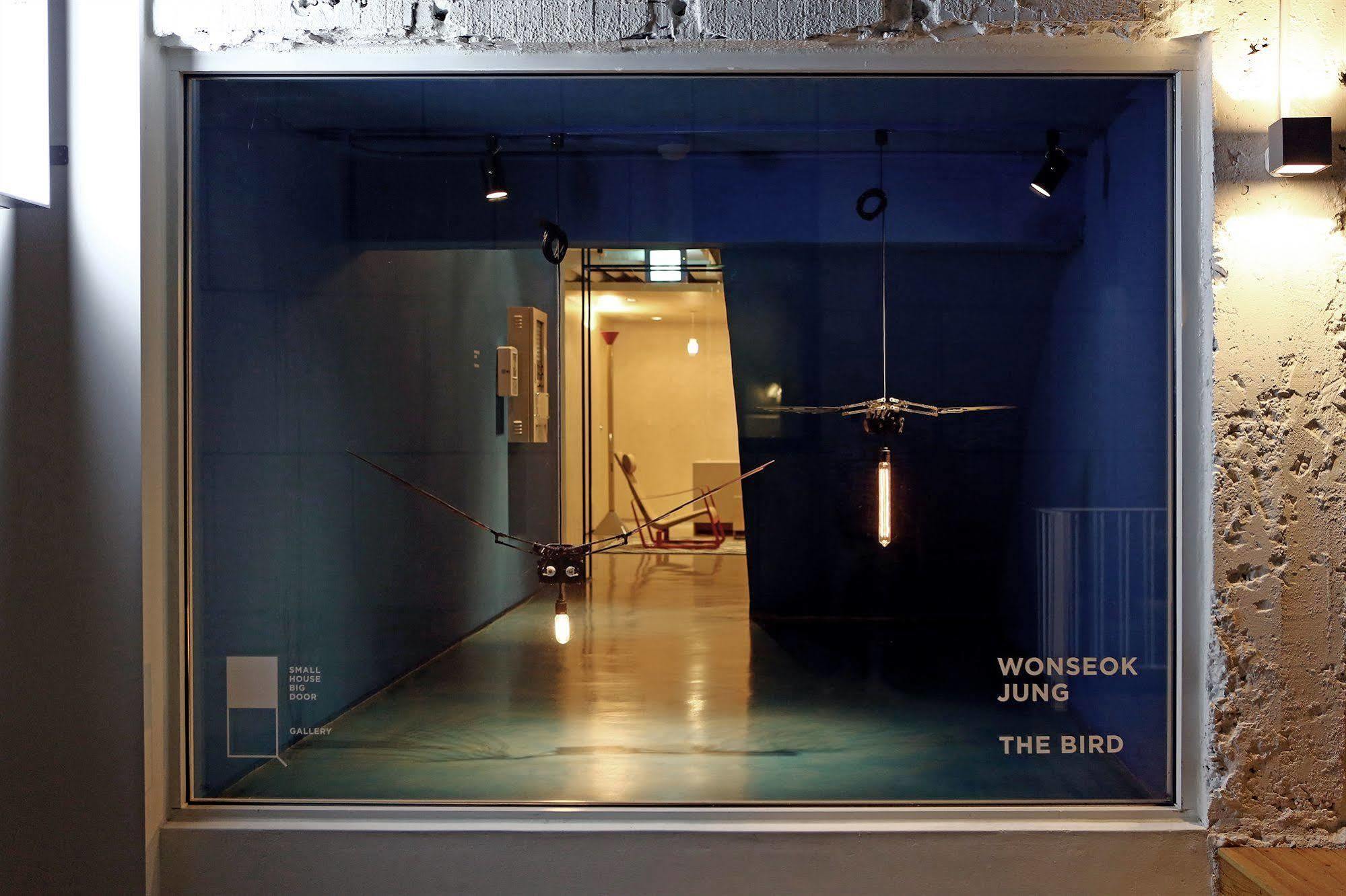 Small House Big Door Seoul Exterior foto